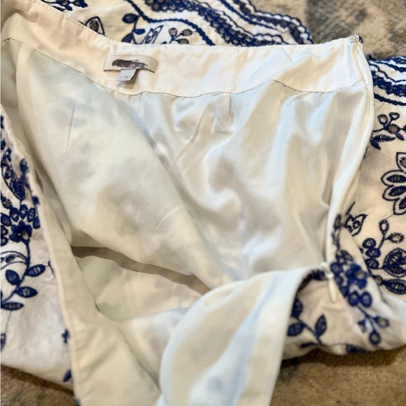 LOFT Floral Navy Embroidered Shift Skirt, Size 2 - Picture 8 of 12